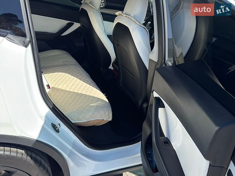 Внедорожник / Кроссовер Tesla Model Y 2021 в Кривом Роге