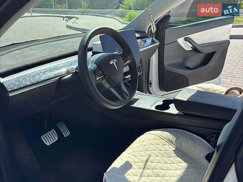 Внедорожник / Кроссовер Tesla Model Y 2021 в Кривом Роге