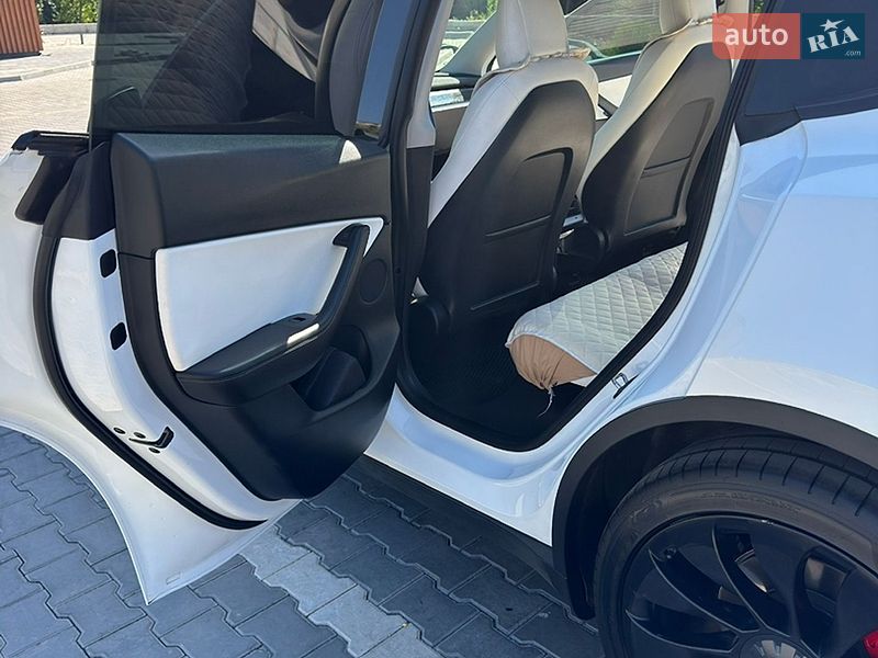Внедорожник / Кроссовер Tesla Model Y 2021 в Кривом Роге