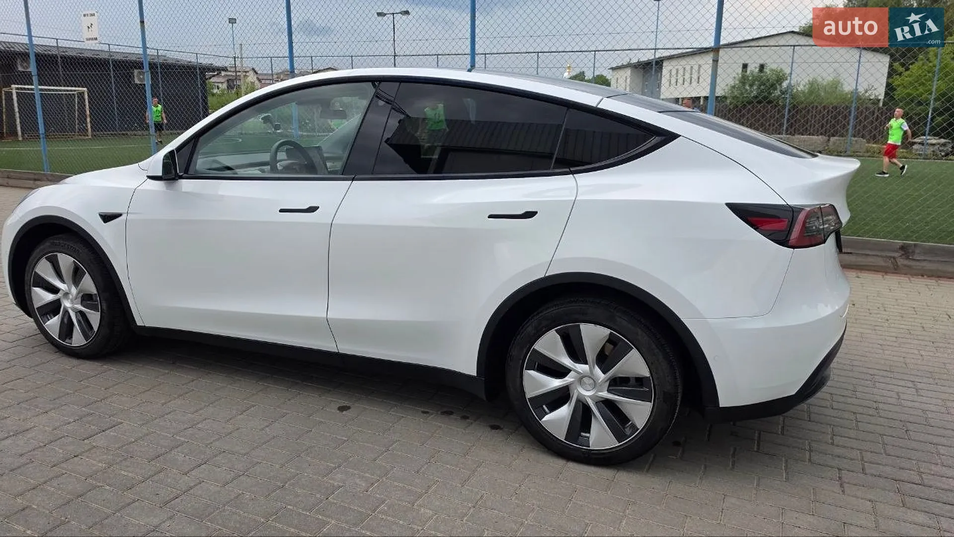 2021 Tesla Model Y - мініатюра 3