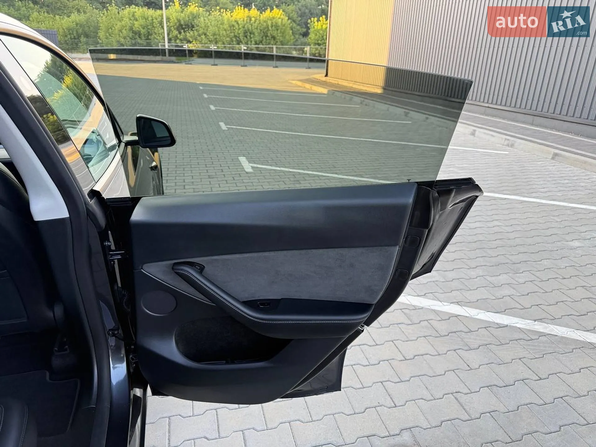 2025 Tesla Model Y - мініатюра 45