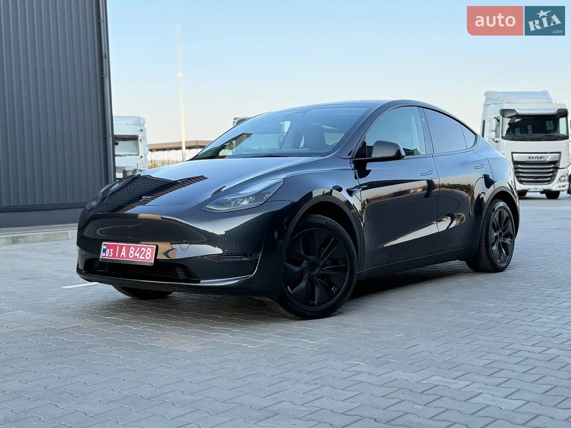 2025 Tesla Model Y - мініатюра 107