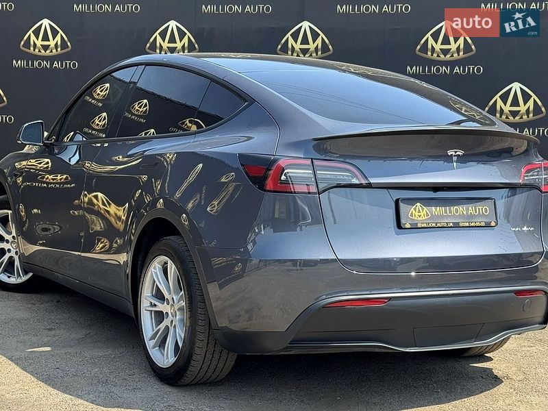 Позашляховик / Кросовер Tesla Model Y 2023 в Києві