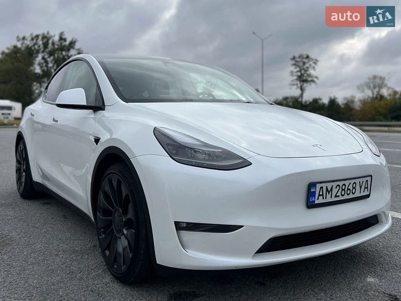 Tesla Model Y 2023