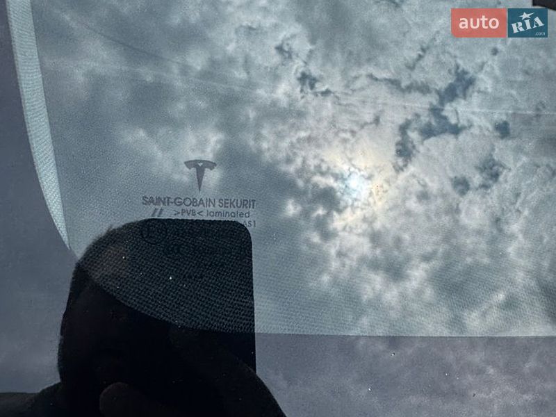 Внедорожник / Кроссовер Tesla Model Y 2021 в Днепре