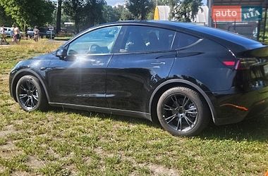Внедорожник / Кроссовер Tesla Model Y 2024 в Киеве