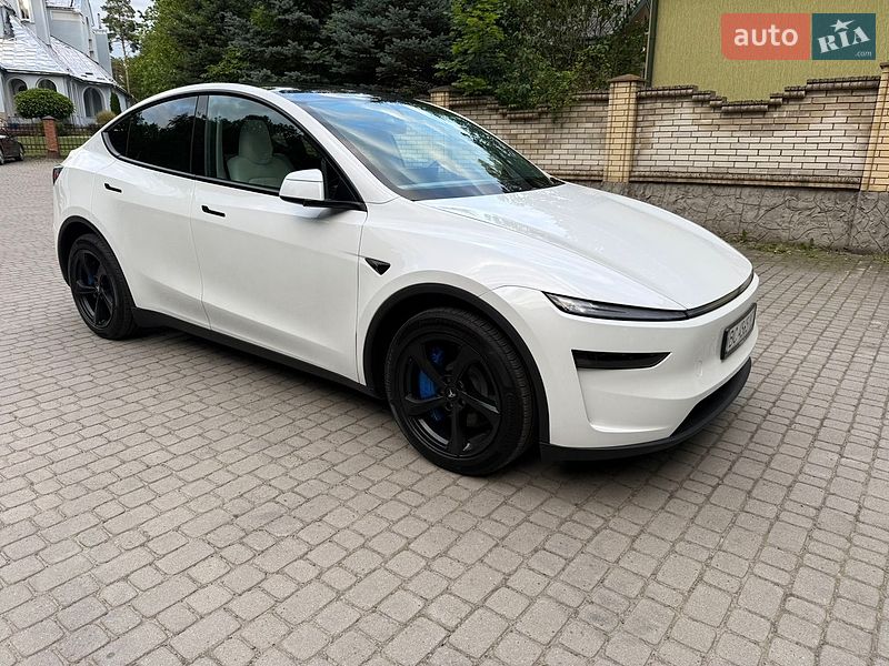 Позашляховик / Кросовер Tesla Model Y 2025 в Львові