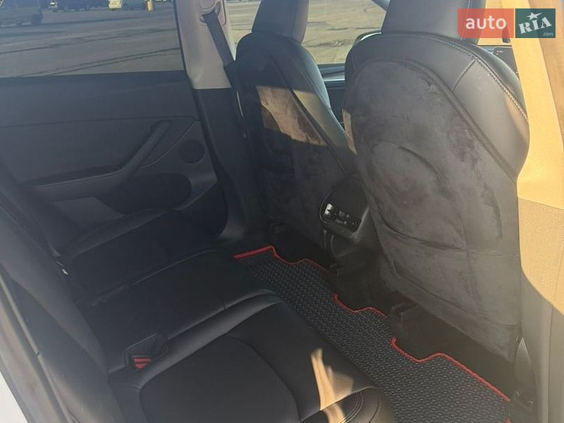 Позашляховик / Кросовер Tesla Model Y 2023 в Одесі