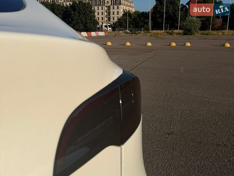 Позашляховик / Кросовер Tesla Model Y 2023 в Одесі