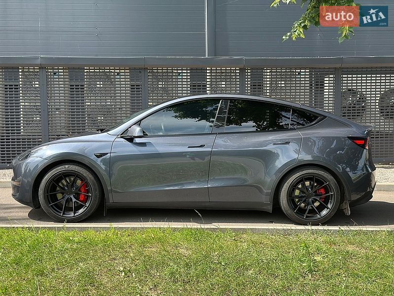 Tesla Model Y 2022