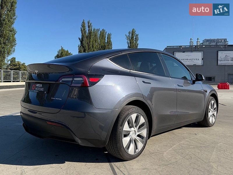 Позашляховик / Кросовер Tesla Model Y 2022 в Києві фото 8 Позашляховик / Кросовер Tesla Model Y 2022 в Києві