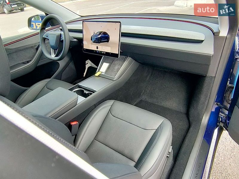 Внедорожник / Кроссовер Tesla Model Y 2026 в Киеве