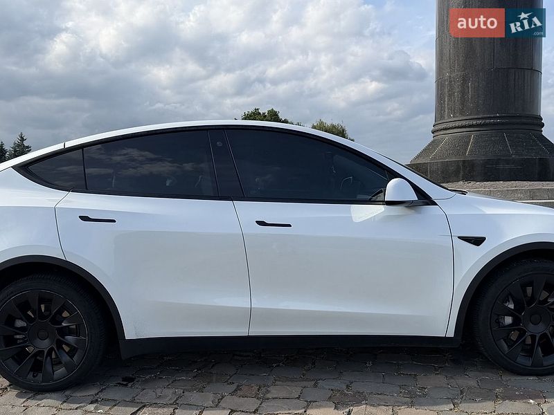 Позашляховик / Кросовер Tesla Model Y 2020 в Житомирі фото 14 Позашляховик / Кросовер Tesla Model Y 2020 в Житомирі
