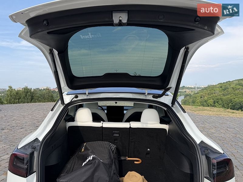 Позашляховик / Кросовер Tesla Model Y 2020 в Житомирі фото 24 Позашляховик / Кросовер Tesla Model Y 2020 в Житомирі
