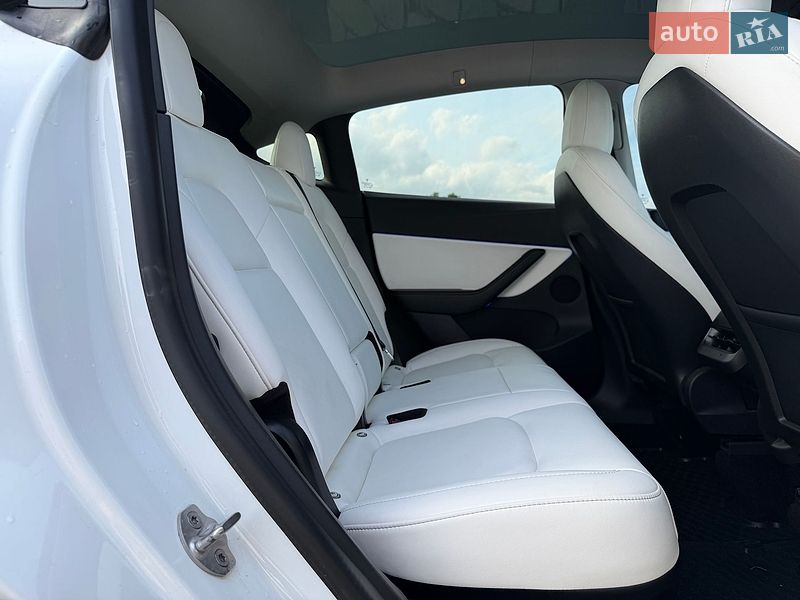 Позашляховик / Кросовер Tesla Model Y 2020 в Житомирі фото 27 Позашляховик / Кросовер Tesla Model Y 2020 в Житомирі