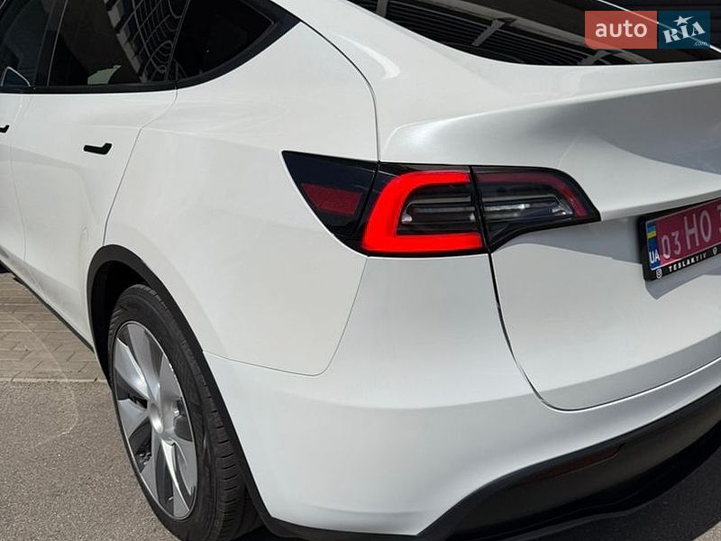 Позашляховик / Кросовер Tesla Model Y 2021 в Києві фото 4 Позашляховик / Кросовер Tesla Model Y 2021 в Києві