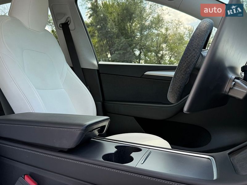 Позашляховик / Кросовер Tesla Model Y 2023 в Кривому Розі фото 76 Позашляховик / Кросовер Tesla Model Y 2023 в Кривому Розі