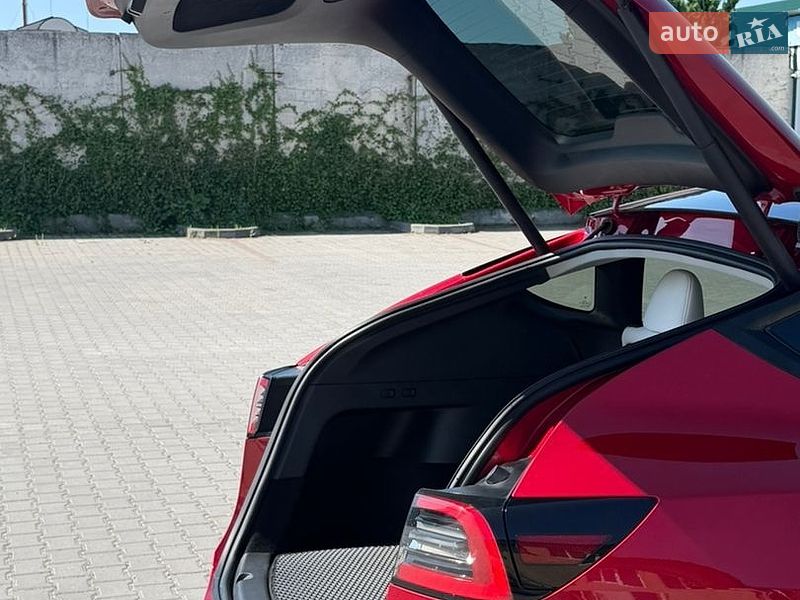 Позашляховик / Кросовер Tesla Model Y 2022 в Дунаївцях