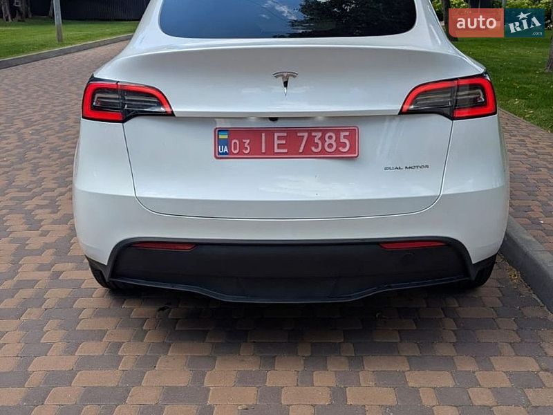 Позашляховик / Кросовер Tesla Model Y 2023 в Броварах