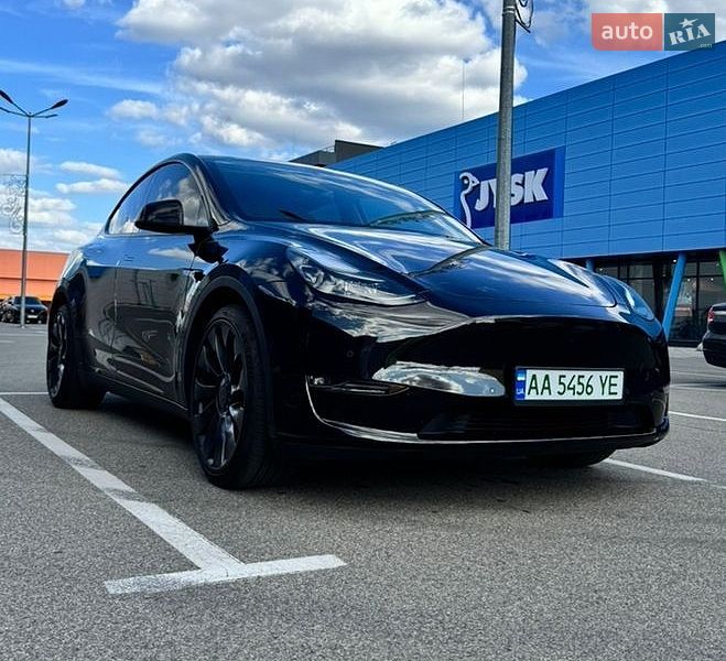 Позашляховик / Кросовер Tesla Model Y 2022 в Києві фото 22 Позашляховик / Кросовер Tesla Model Y 2022 в Києві