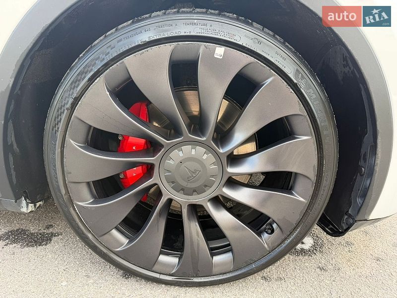 Позашляховик / Кросовер Tesla Model Y 2022 в Вінниці