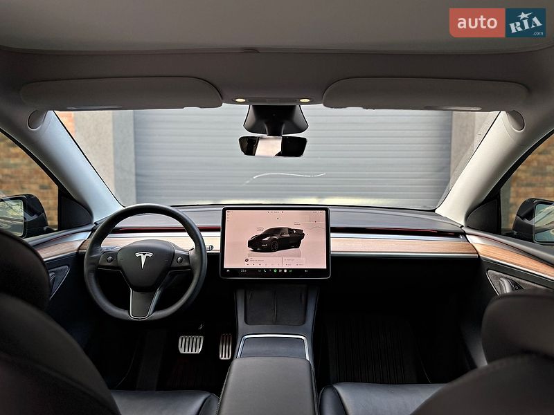 Позашляховик / Кросовер Tesla Model Y 2023 в Чернівцях