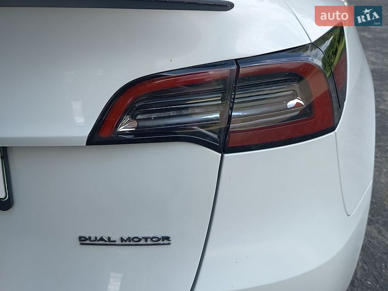 Позашляховик / Кросовер Tesla Model Y 2022 в Хмельницькому