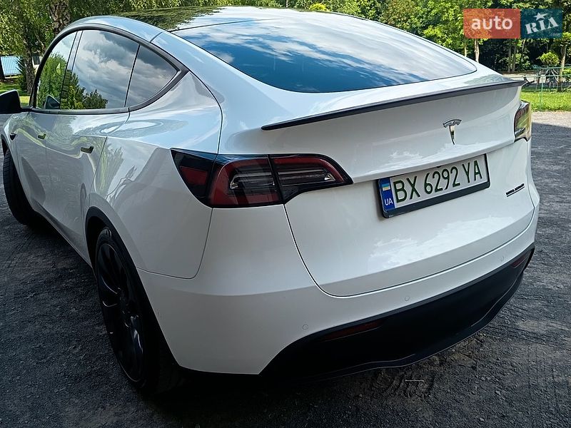 Позашляховик / Кросовер Tesla Model Y 2022 в Хмельницькому