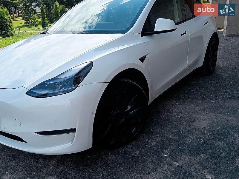 Позашляховик / Кросовер Tesla Model Y 2022 в Хмельницькому