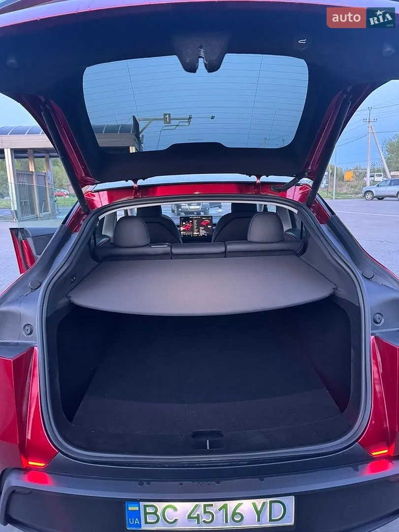 2025 Tesla Model Y - мініатюра 16