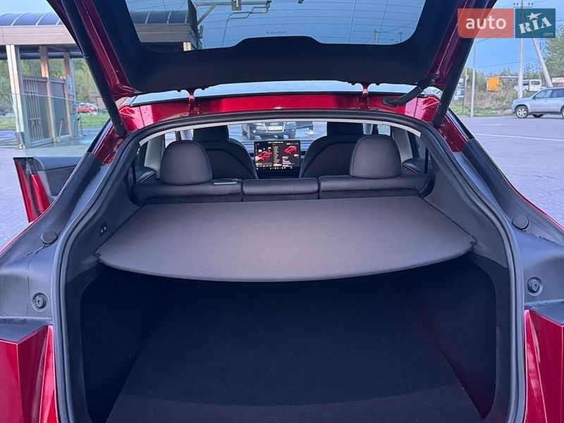 Позашляховик / Кросовер Tesla Model Y 2025 в Львові фото 16 Позашляховик / Кросовер Tesla Model Y 2025 в Львові