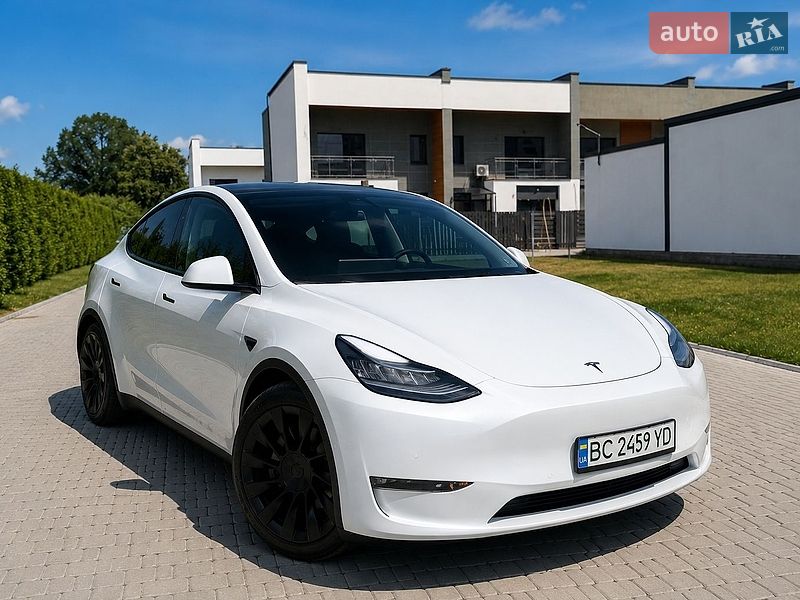 Tesla Model Y 2021