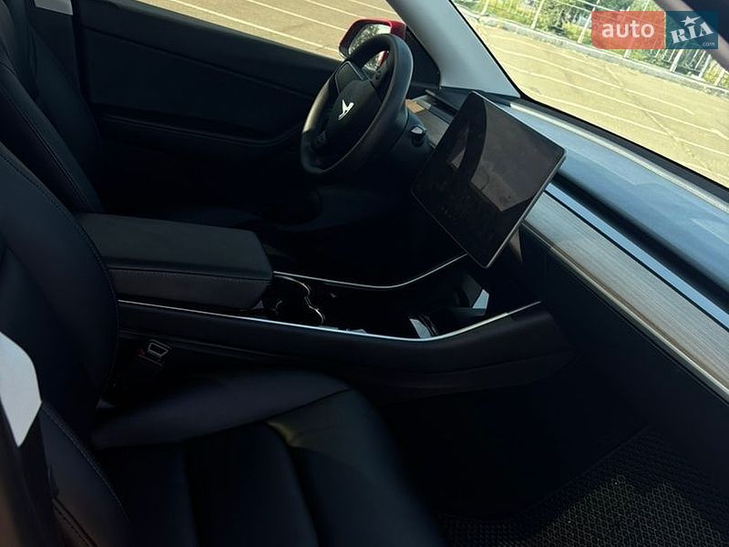 Позашляховик / Кросовер Tesla Model Y 2020 в Києві