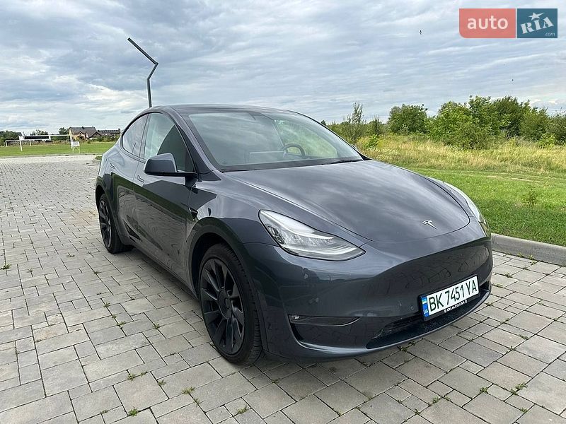 Tesla Model Y 2022