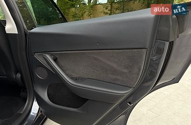 Позашляховик / Кросовер Tesla Model Y 2023 в Бучі фото 33 Позашляховик / Кросовер Tesla Model Y 2023 в Бучі