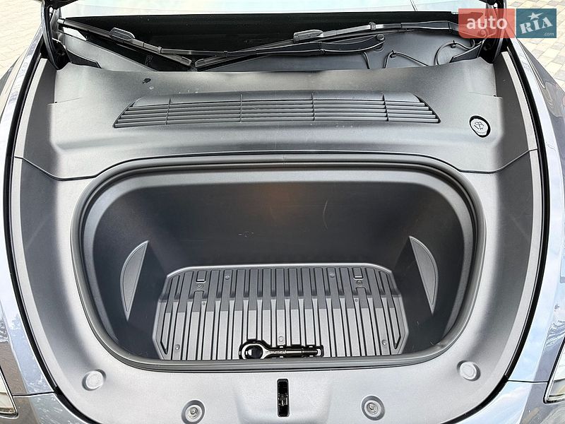 Позашляховик / Кросовер Tesla Model Y 2023 в Бучі фото 44 Позашляховик / Кросовер Tesla Model Y 2023 в Бучі
