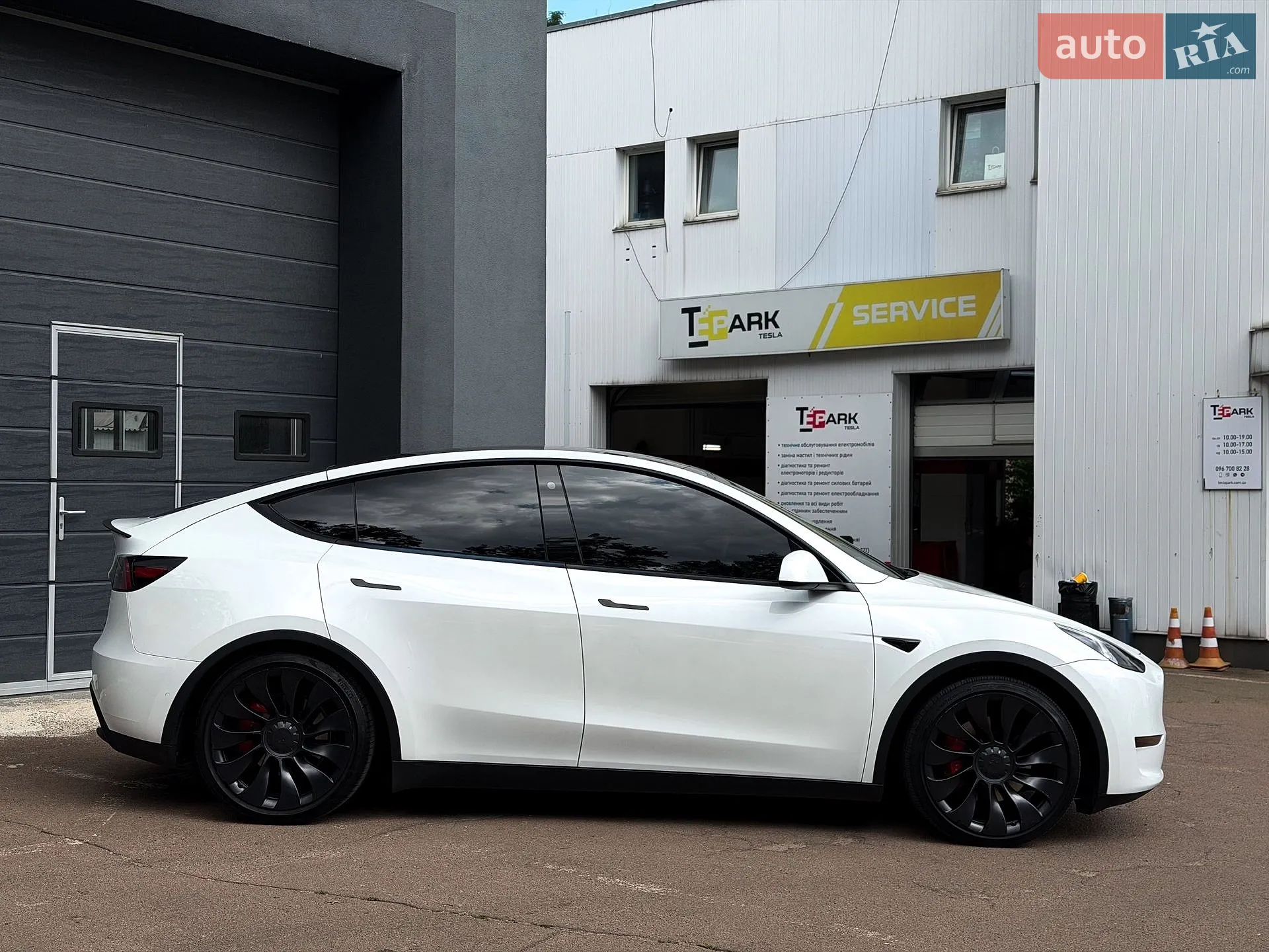 2022 Tesla Model Y - мініатюра 11