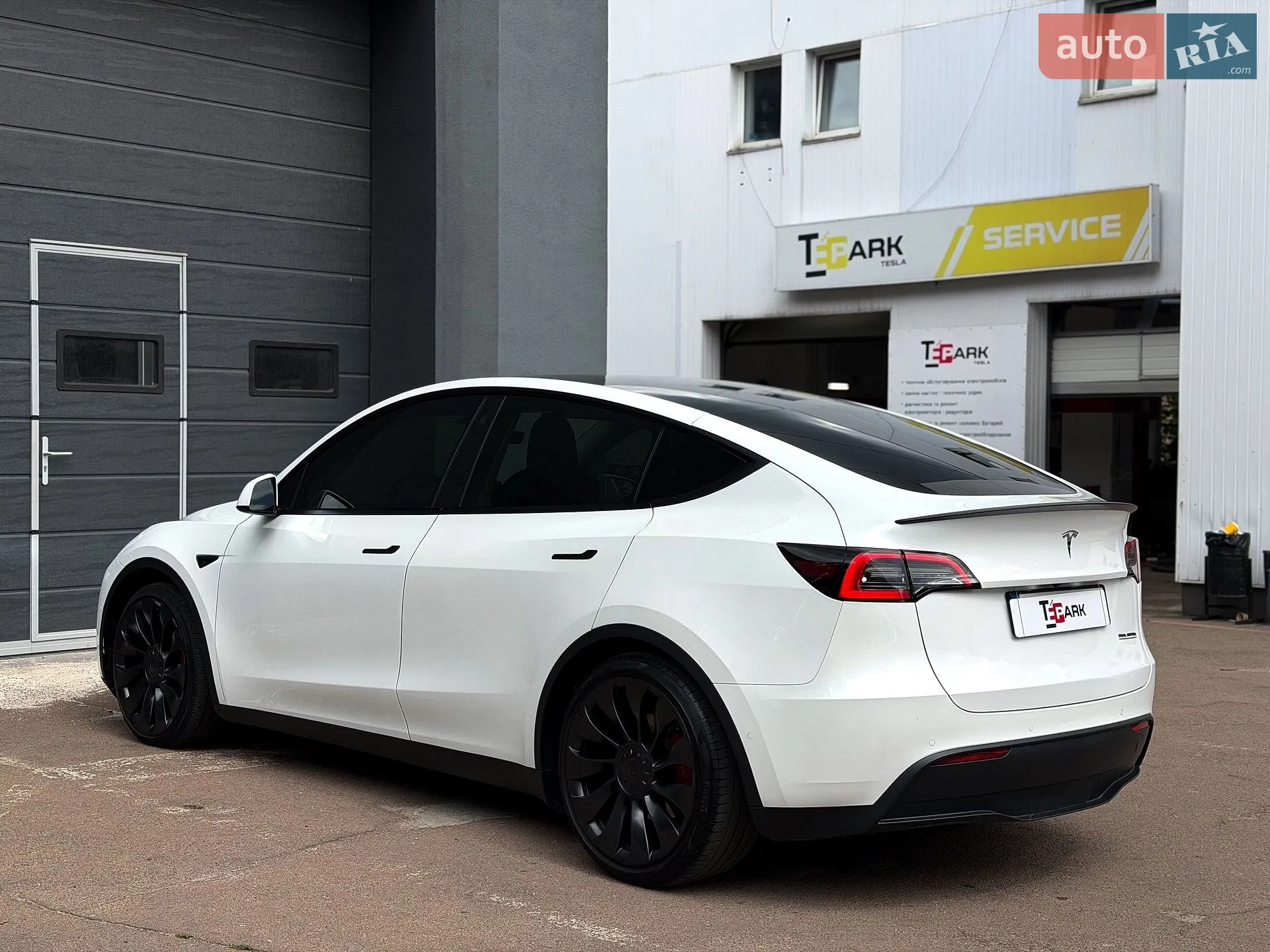 2022 Tesla Model Y - мініатюра 8