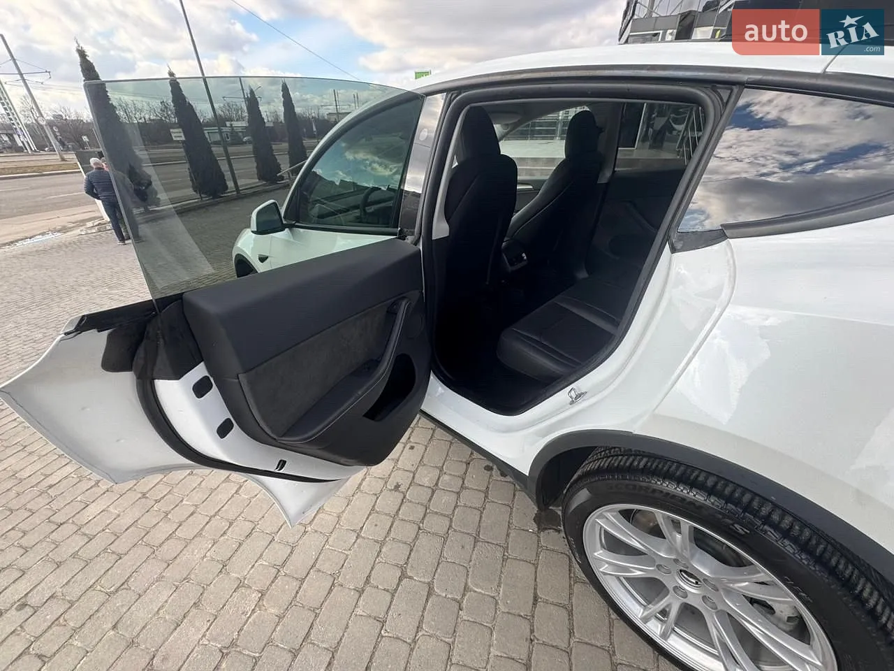 2024 Tesla Model Y - мініатюра 18