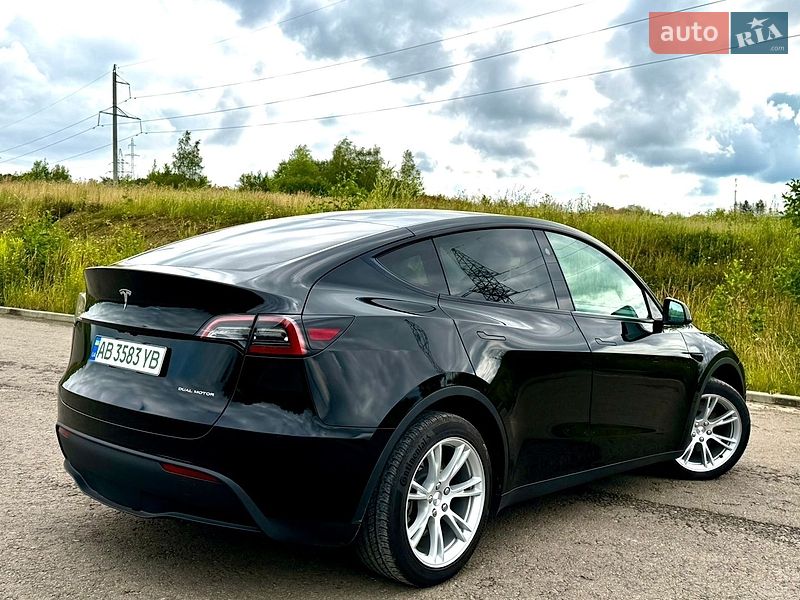 Внедорожник / Кроссовер Tesla Model Y 2023 в Трускавце