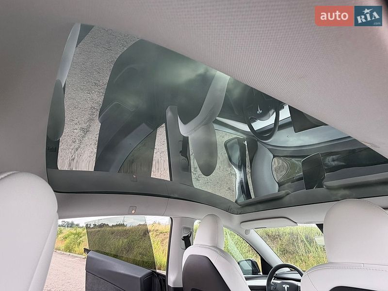 Внедорожник / Кроссовер Tesla Model Y 2023 в Трускавце