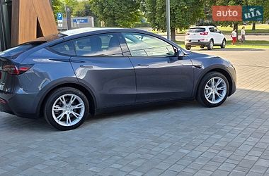 Позашляховик / Кросовер Tesla Model Y 2023 в Луцьку фото 3 Позашляховик / Кросовер Tesla Model Y 2023 в Луцьку