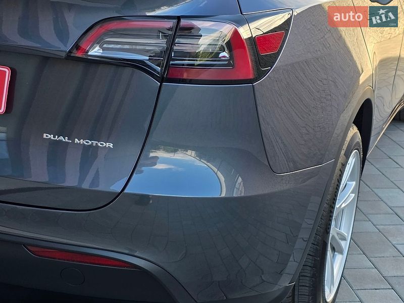 Позашляховик / Кросовер Tesla Model Y 2023 в Луцьку фото 6 Позашляховик / Кросовер Tesla Model Y 2023 в Луцьку