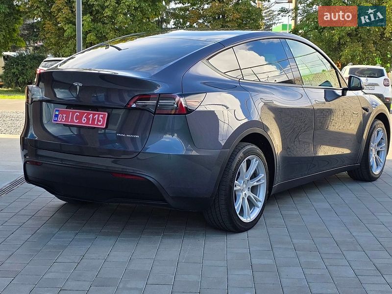 Позашляховик / Кросовер Tesla Model Y 2023 в Луцьку фото 7 Позашляховик / Кросовер Tesla Model Y 2023 в Луцьку
