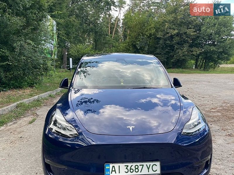 Tesla Model Y 2023