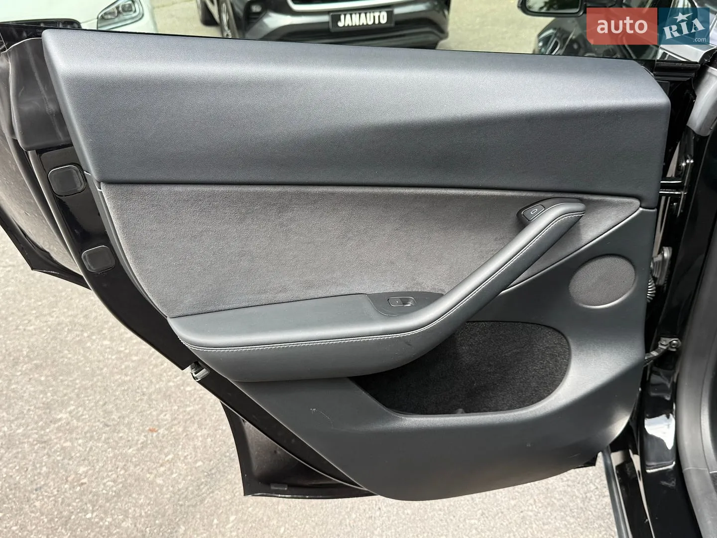 2024 Tesla Model Y - мініатюра 15