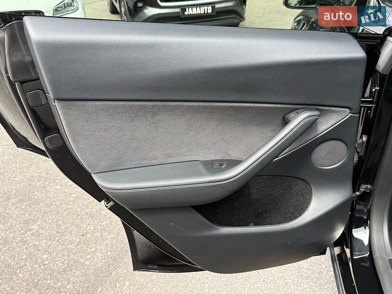 Внедорожник / Кроссовер Tesla Model Y 2024 в Харькове фото 15 Внедорожник / Кроссовер Tesla Model Y 2024 в Харькове