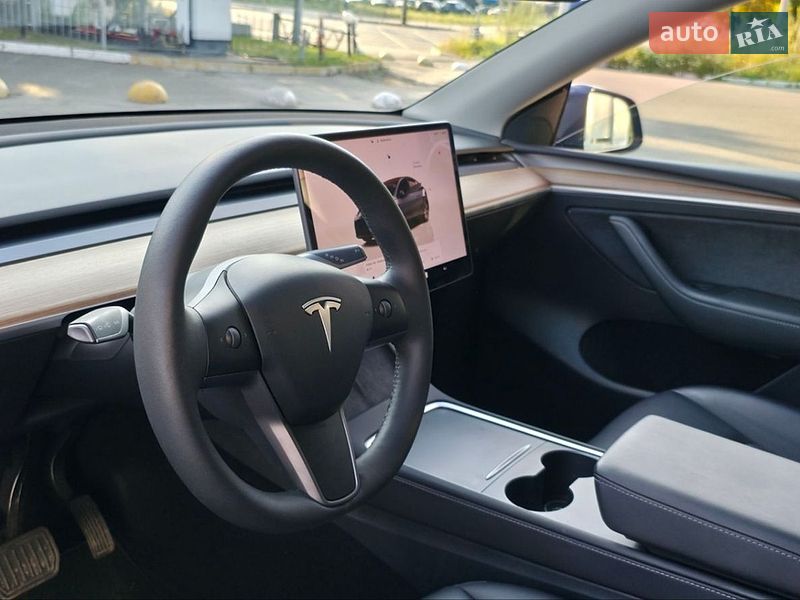 Внедорожник / Кроссовер Tesla Model Y 2023 в Киеве фото 4 Внедорожник / Кроссовер Tesla Model Y 2023 в Киеве