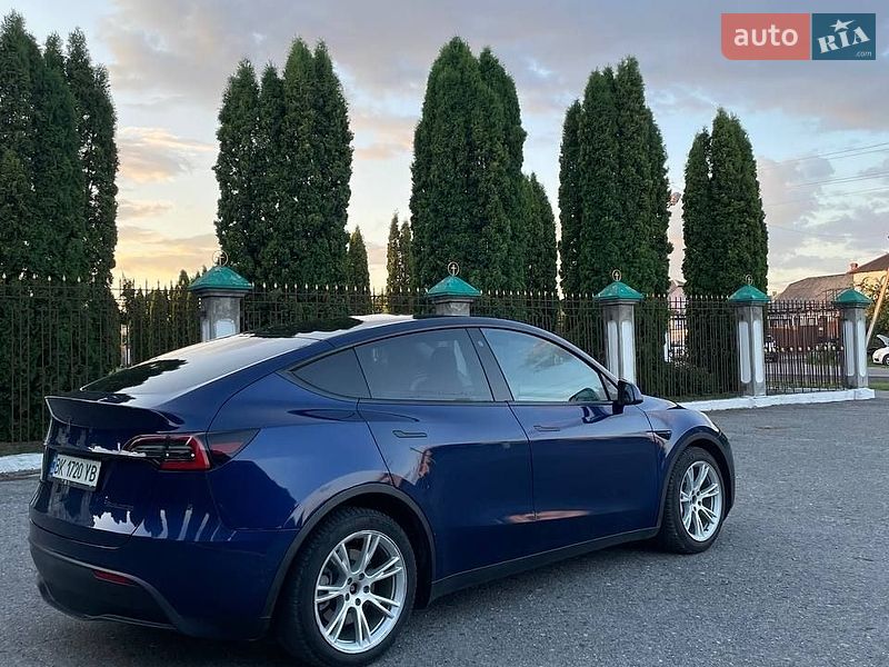 Tesla Model Y 2021 Tesla Model Y 2021