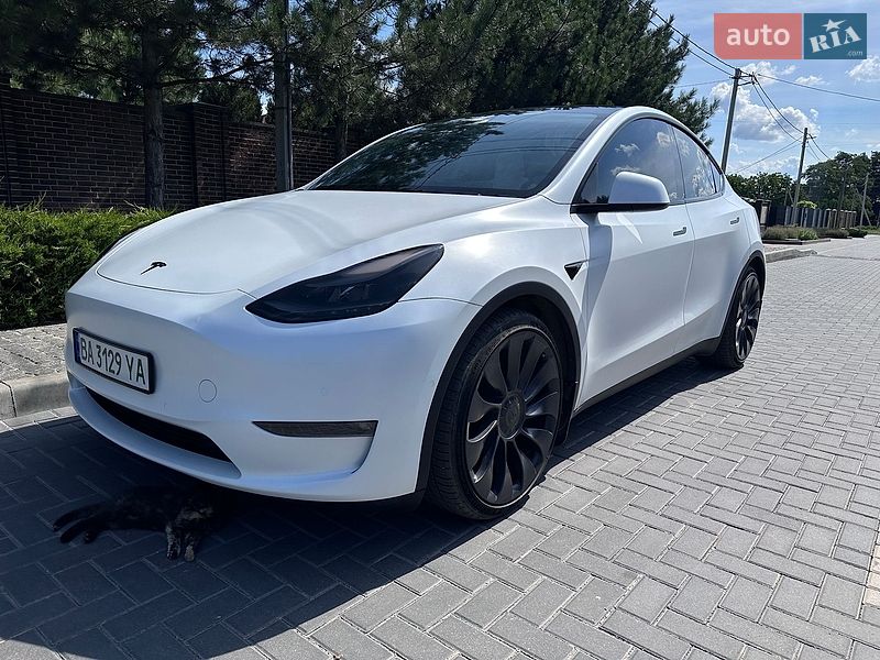 Tesla Model Y 2021